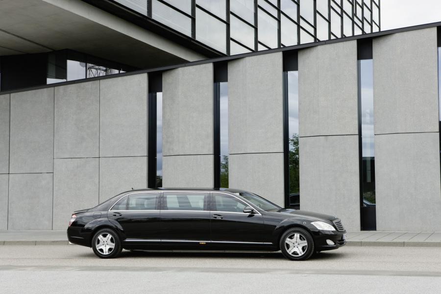  Mercedes-Benz S600 Pullman Guard 2008 года  (фото 11 из 25)